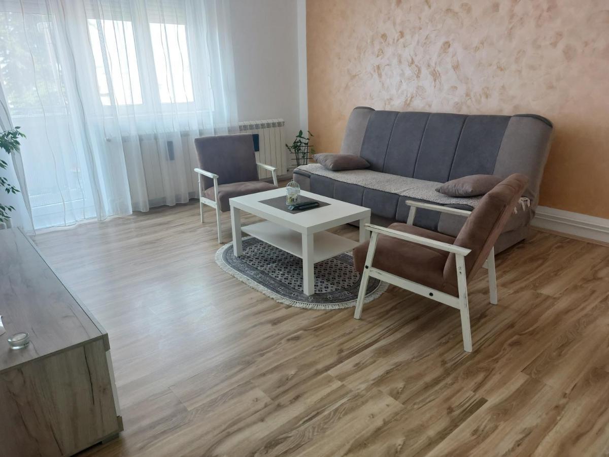 Apartman Centar 스렘스카 미트로비차 외부 사진